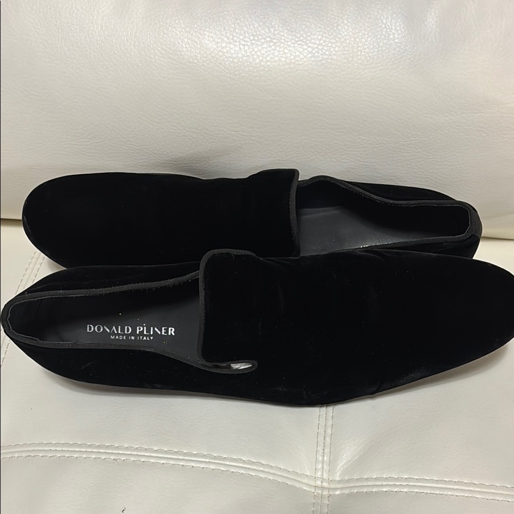 Donald J. Pliner Men's Elegant Black Slip-On Loafers